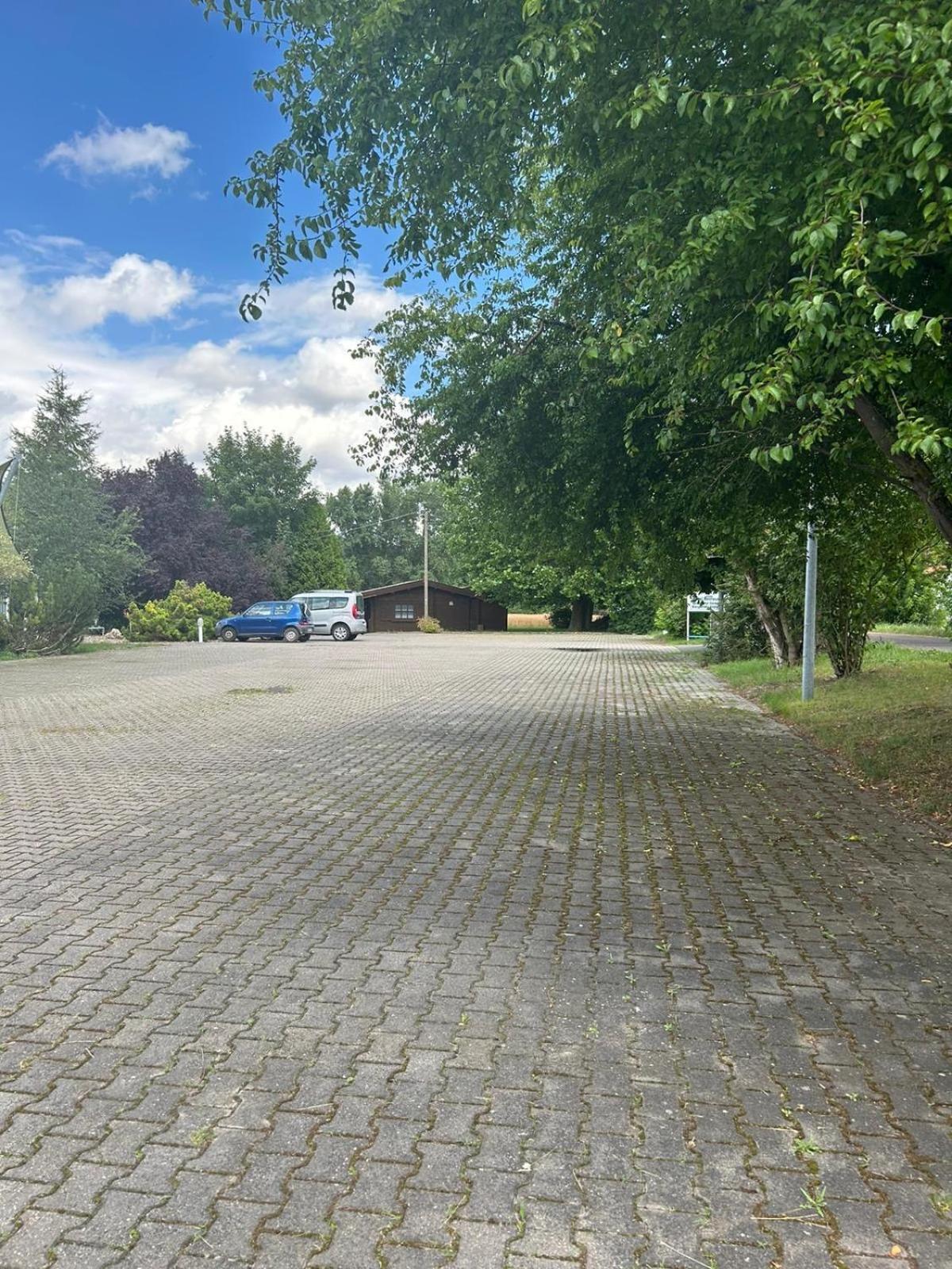 Abb Sportcenter Gaensefurth, Doppelzimmer Ohne Kueche, Standard Doppelzimmer Mit Kueche Hecklingen  Exterior foto